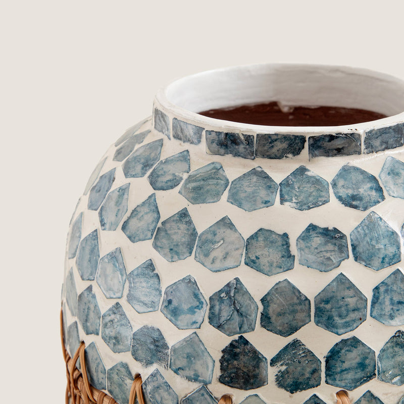 Chakra Hanoi Capiz Vase 23 Cm White