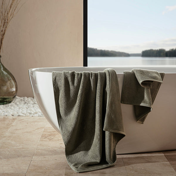 Chakra Carlin Towel 85X150 Cm Green