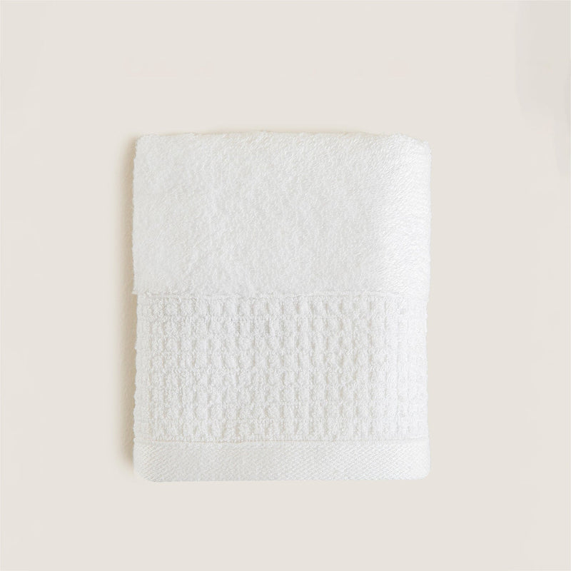 Chakra Masse Towel 30X50 Cm White