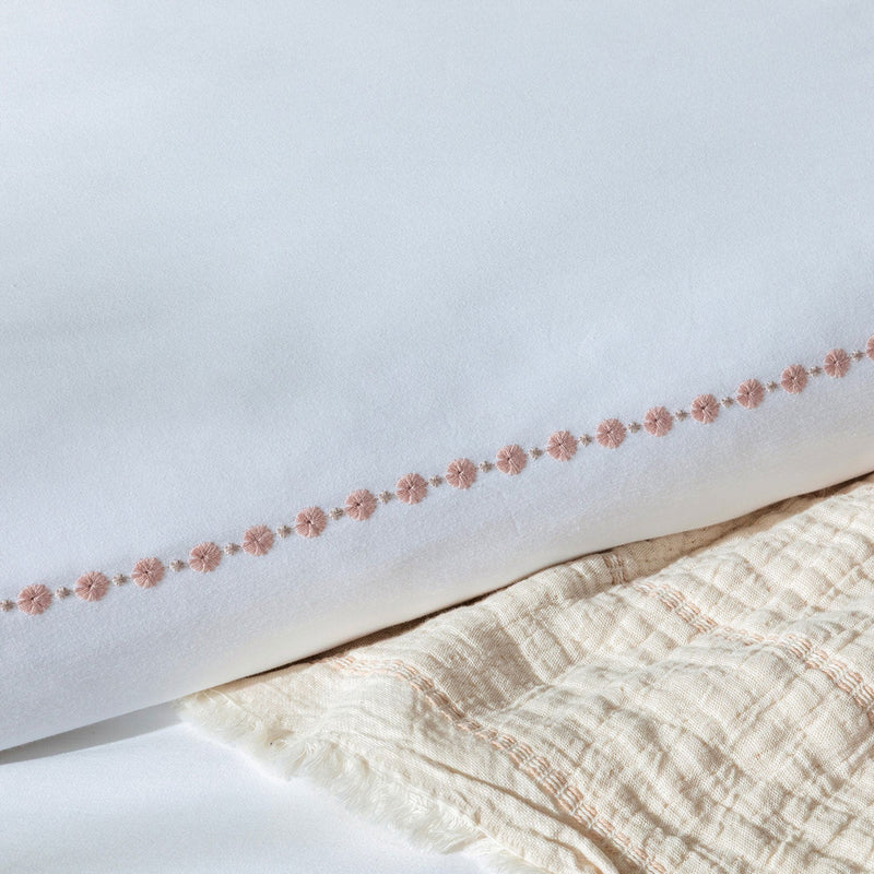 Chakra Florissa Duvet Cover Set Kng White