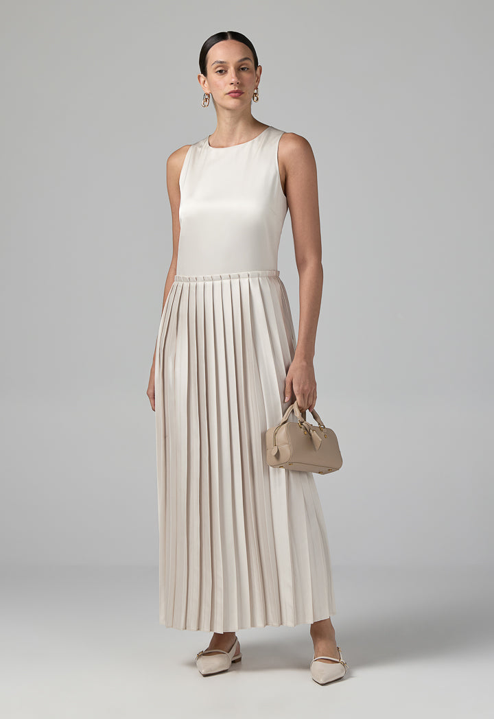 Choice Sleeveless Pleated Dress Beige