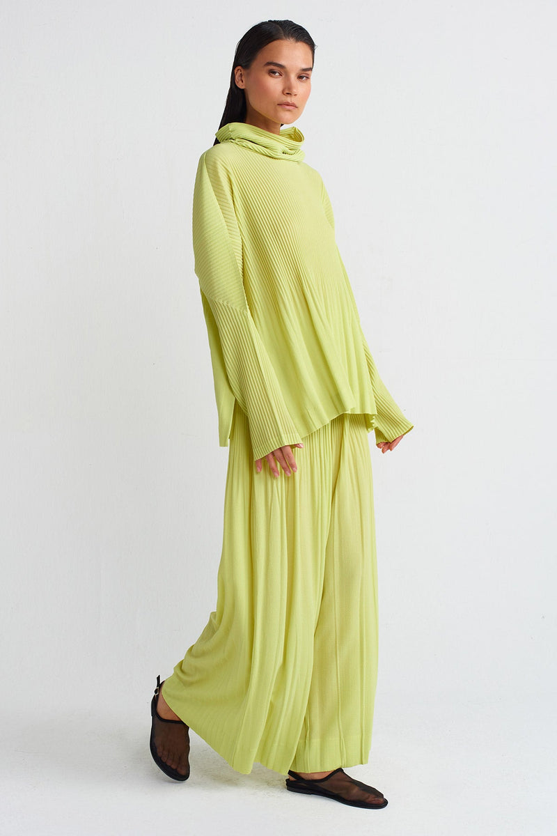 Nu Turtleneck Pleated Blouse Lime