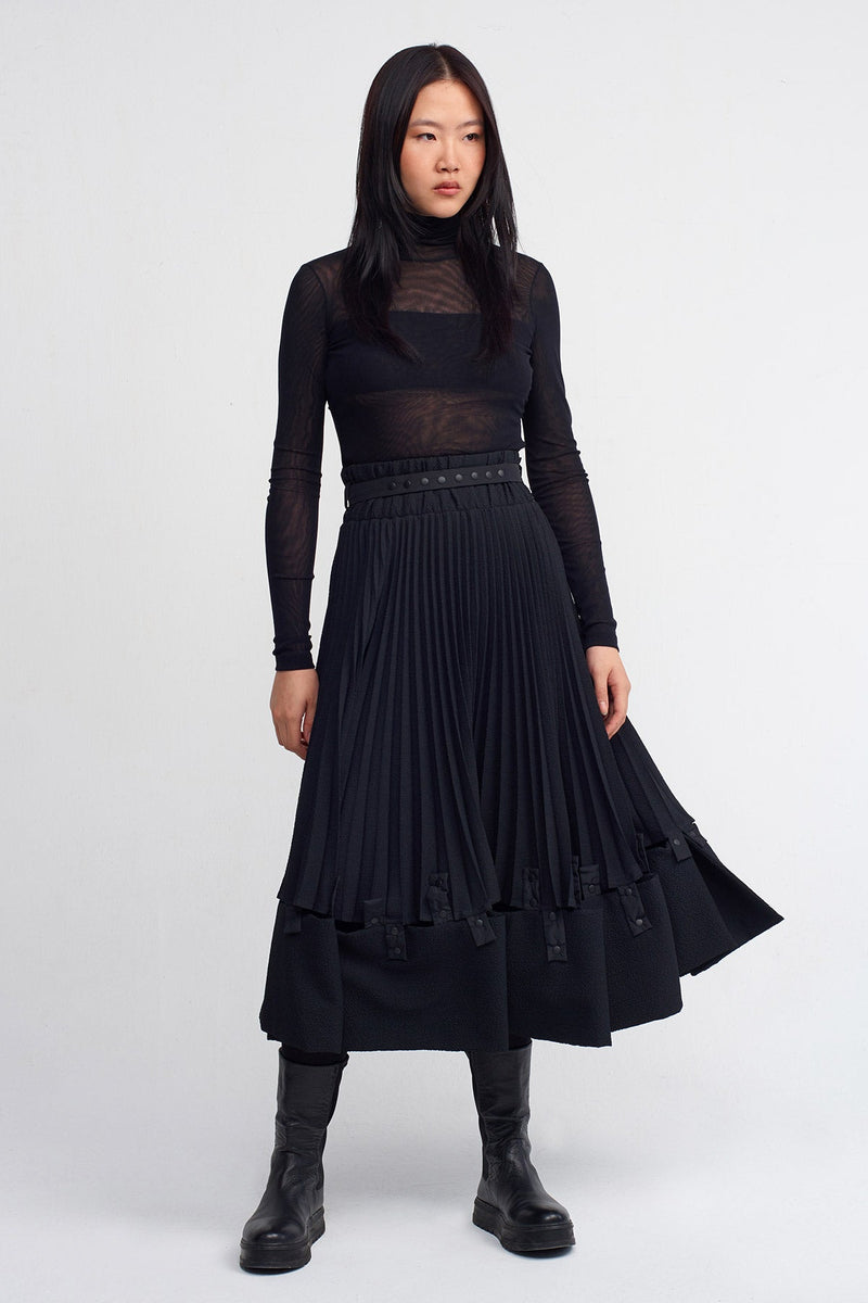 NU Snap Detail Pleated Skirt Black