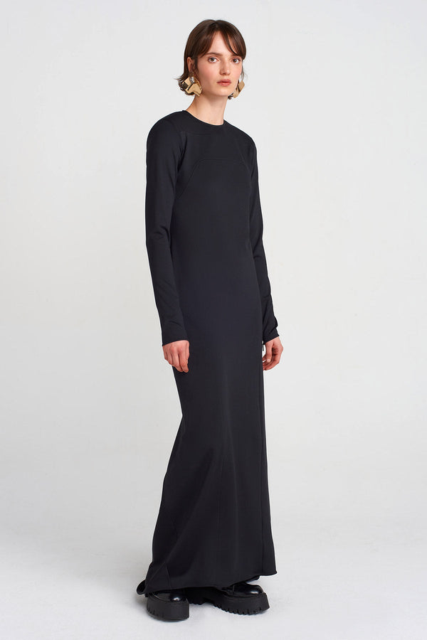 Nu Long-Tailed Dress Black