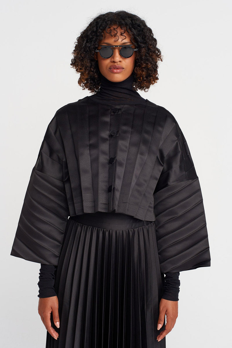 Nu Pleated Crop Jacket Black