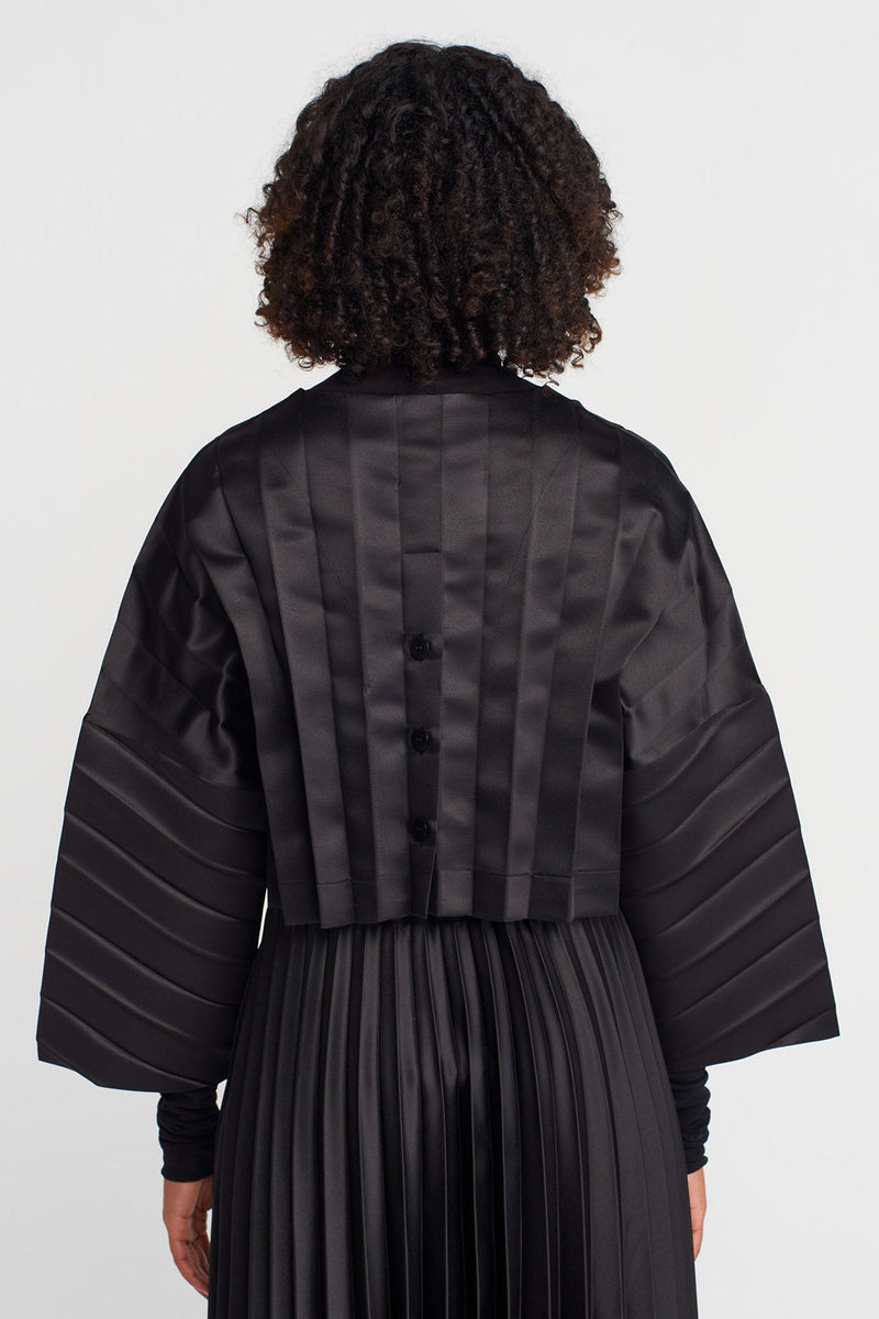 Nu Pleated Crop Jacket Black