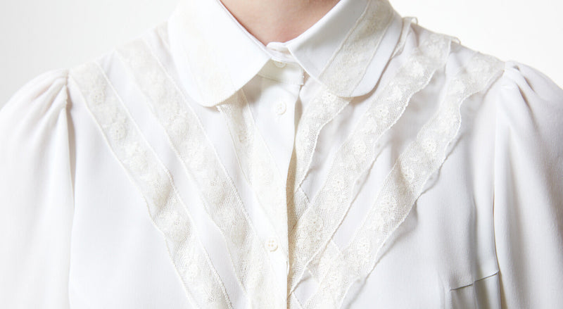 Machka V-Shaped Laced Single Tone Blouse Off White