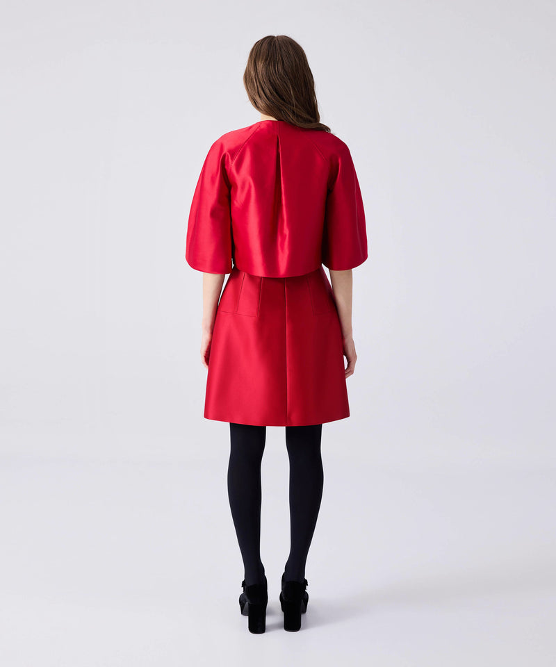 Machka Bow Cape Red