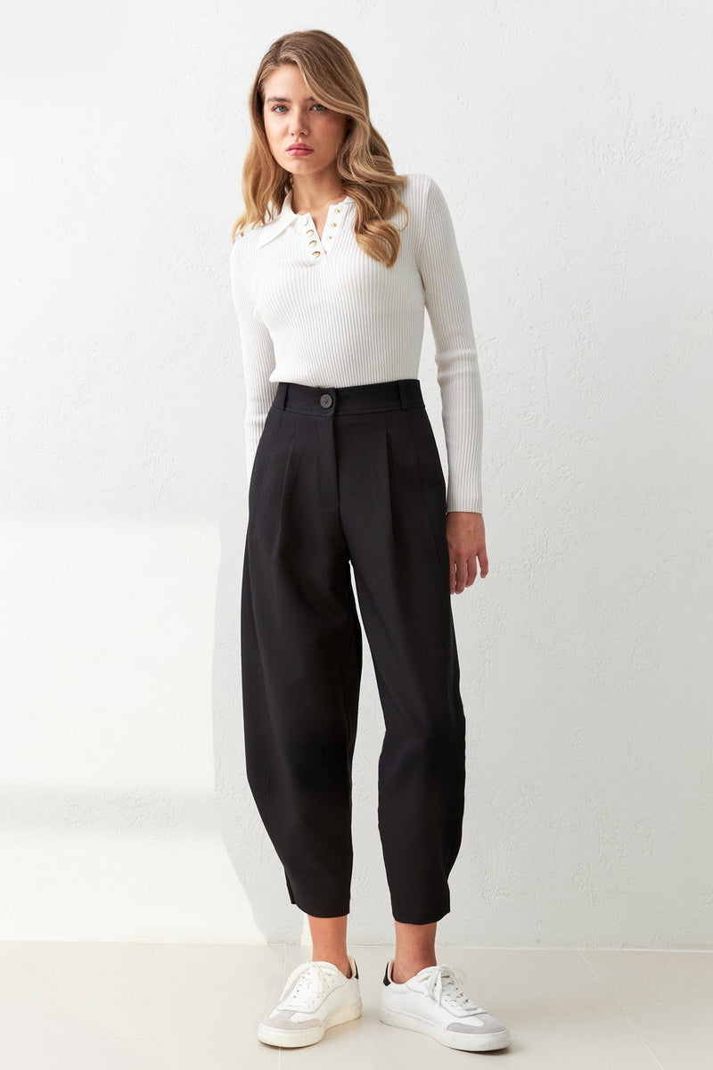 Setre Relaxed Cut Trousers With Leg Detail Black