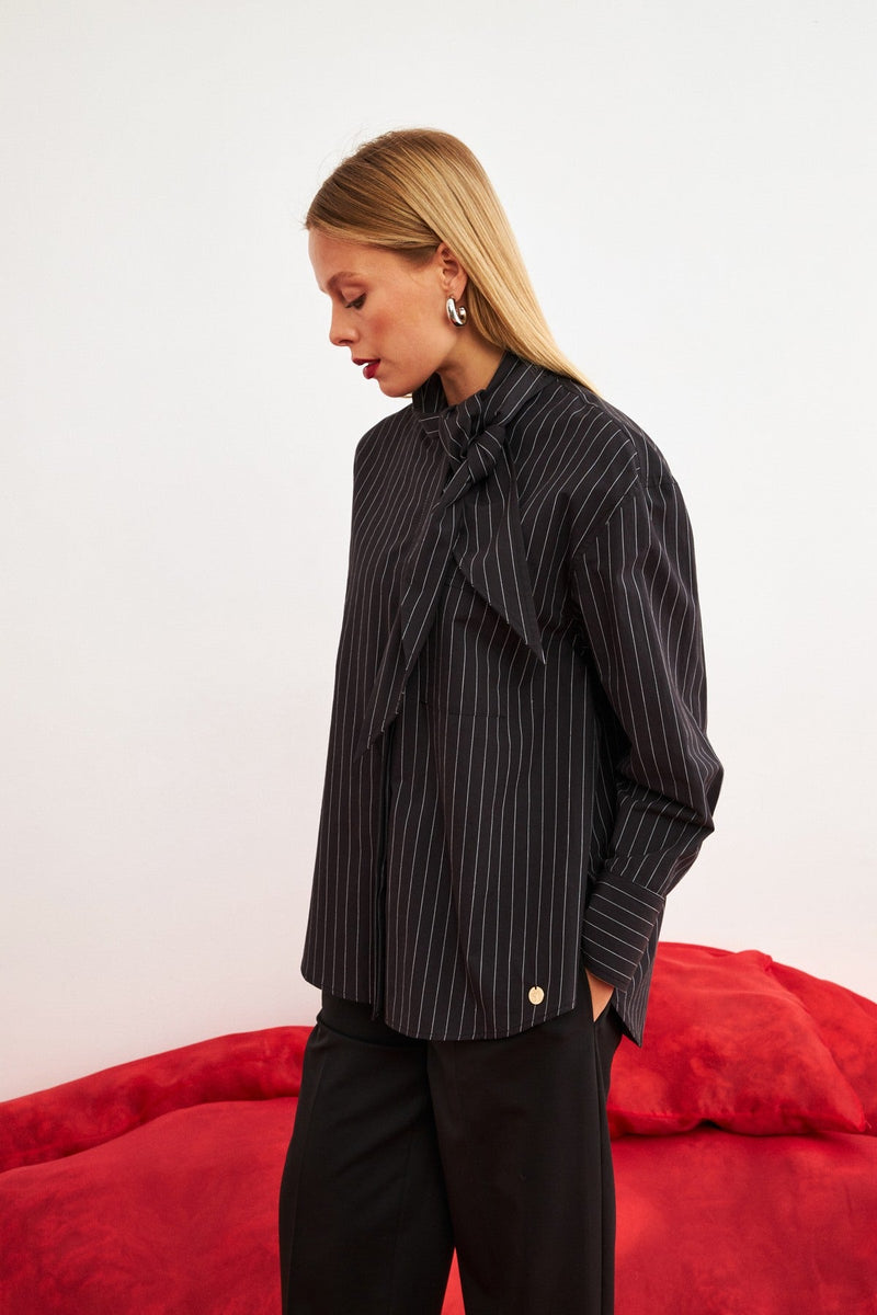 Setre Collar Detailed Striped Shirt Black