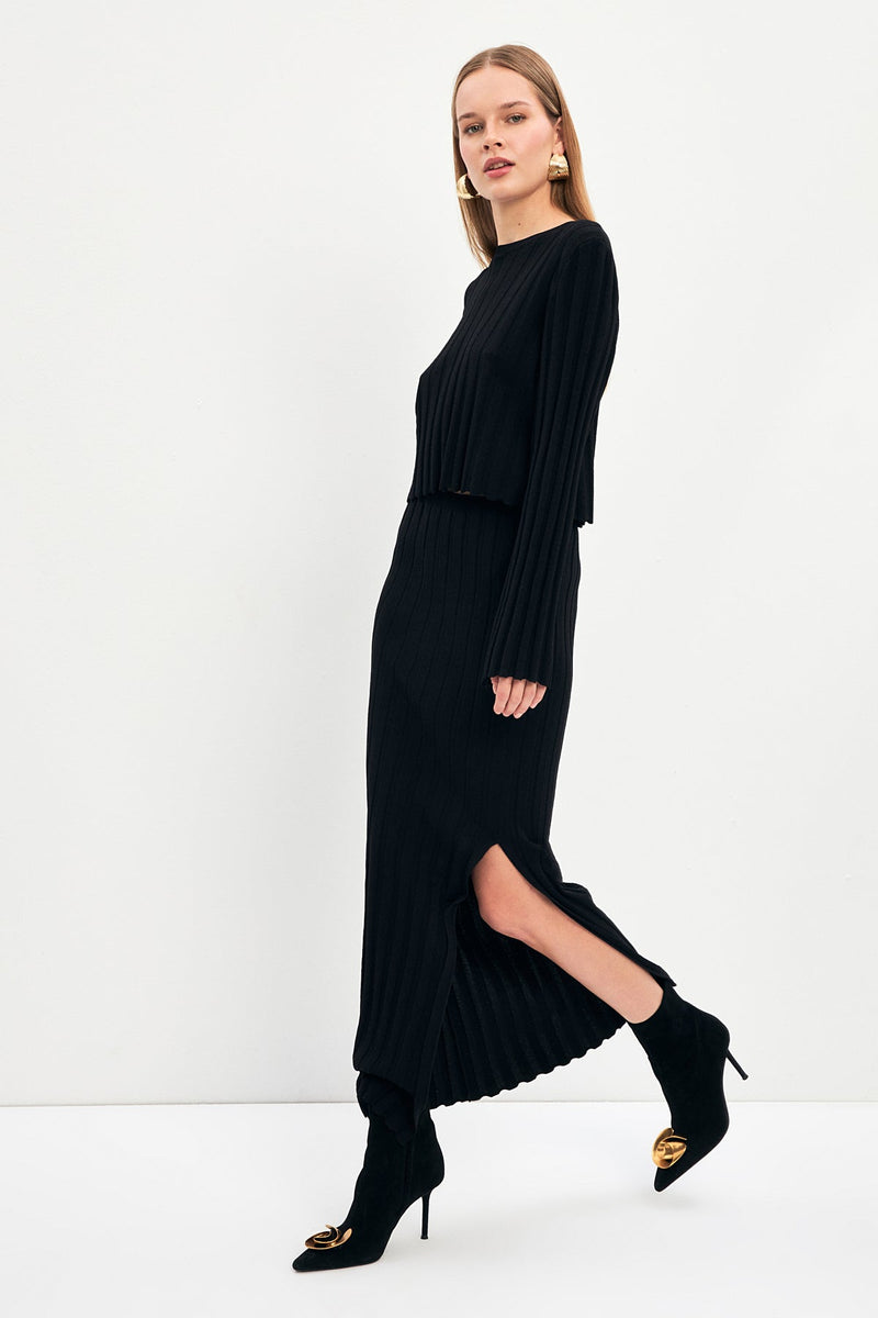 Setre Crew Neck Relaxed Cut Blouse And Pattern Skirt Set Black