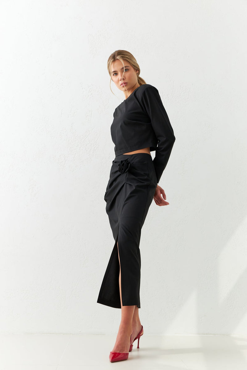 Setre Crew Neck Blouse With Rose Detail Skirt Set Black