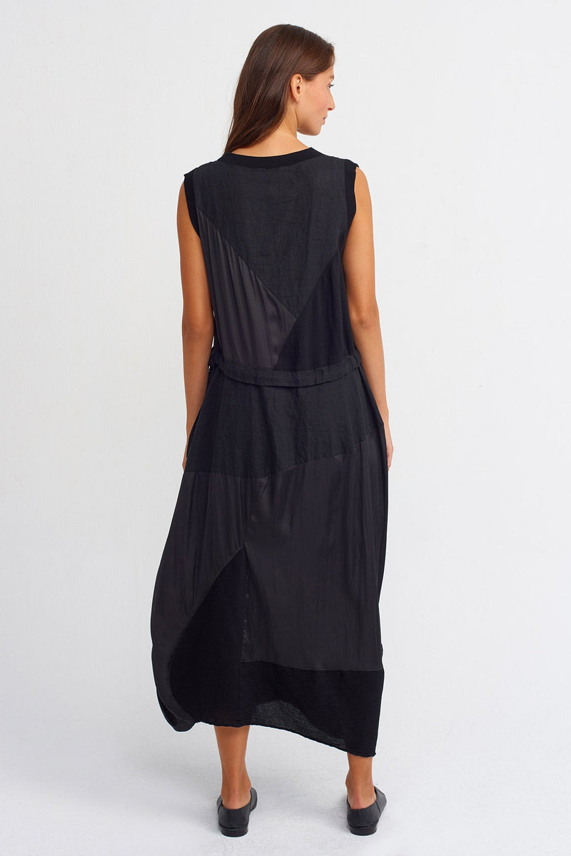 Nu Pleated Detail Midi Dress Black