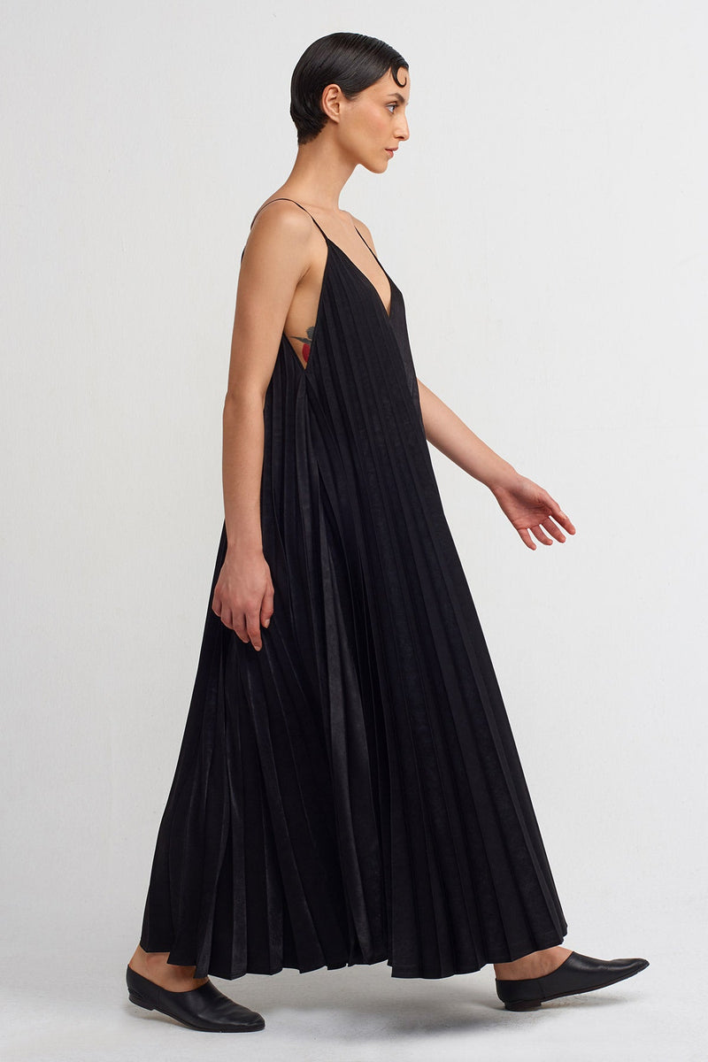 Nu Spaghetti Strap Pleated Long Dress Black