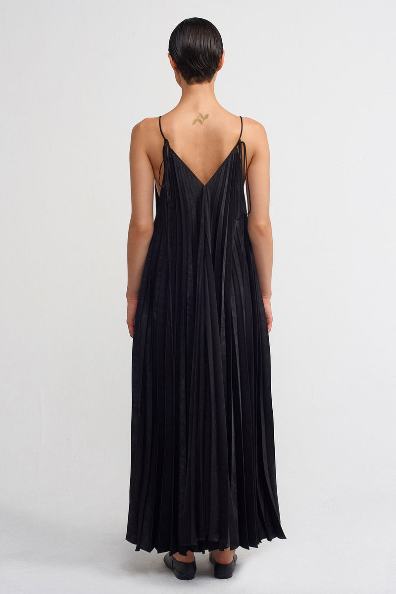 Nu Spaghetti Strap Pleated Long Dress Black