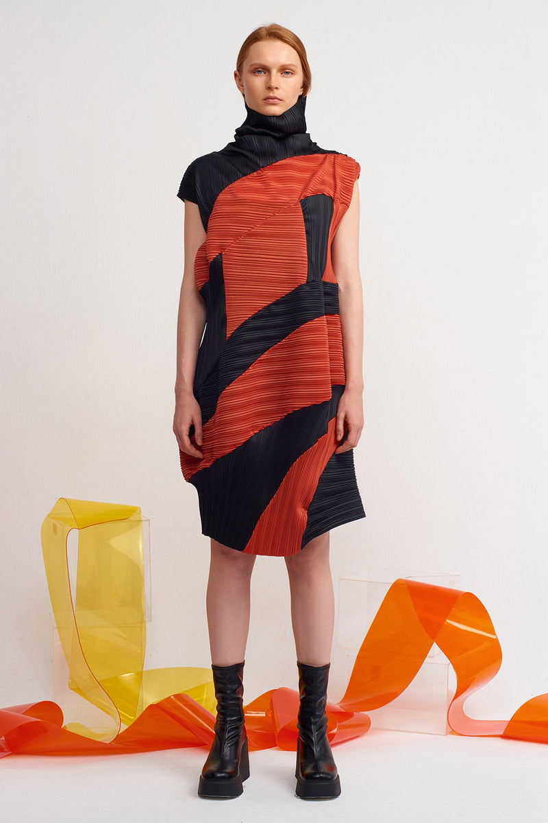 Nu Color-Blocked Pleated Short Dress Black/Orange