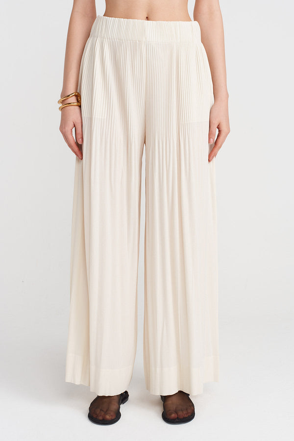 Nu Wide Pleated Trousers Ecru