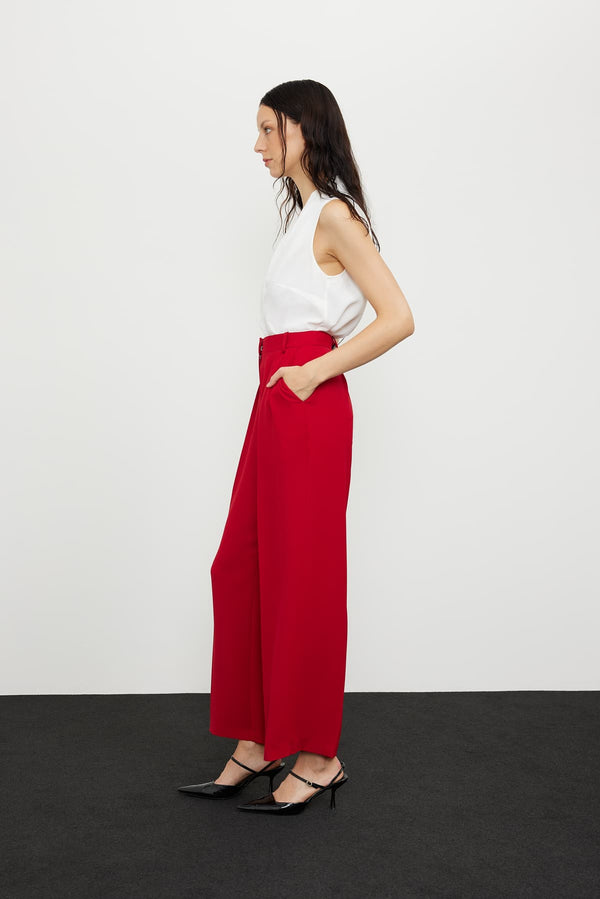 Roman Pleated Detail Solid Trousers Red